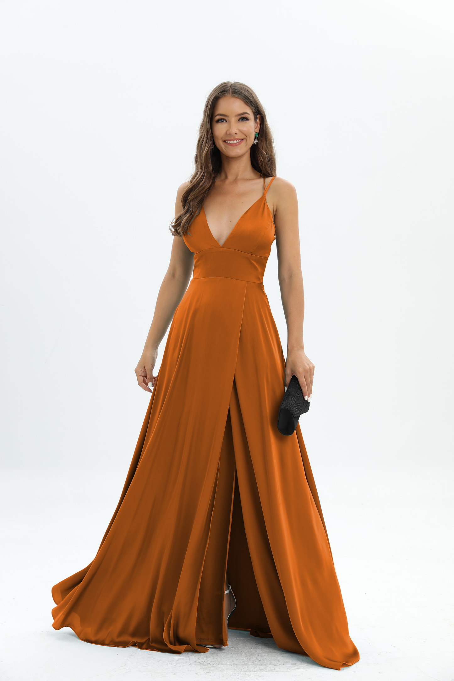 Ottawa - Robe en satin avec laçage au dos et marquée à la taille, idéale pour les mariages