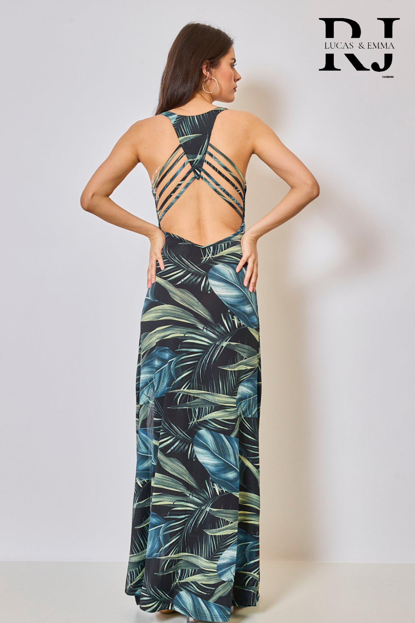 Ushuaia - Robe d'été à motif tropicaux doté d'un col en V et de fentes